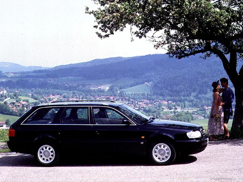 Audi A6 Avant 2.0 1994 view 3