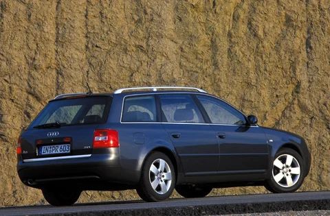 Audi A6 Avant 2.0 5V 2001 view 6