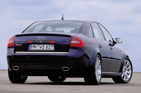 Audi A6 RS6 quattro 2002 view 9