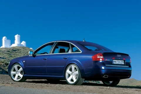 Audi A6 RS6 quattro 2002 view 5
