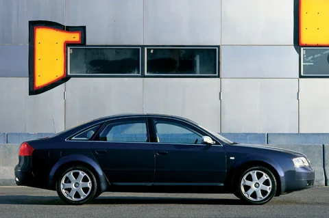 Audi A6 S6 quattro 2001 view 3