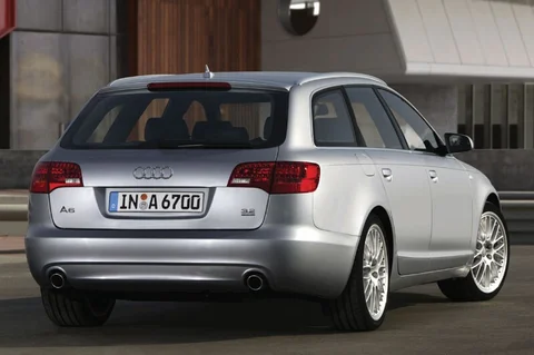 Audi A6 Avant 2.4 2005 view 2