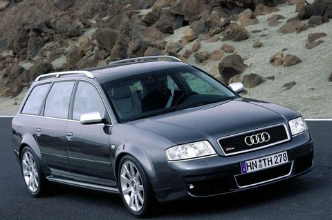 Audi A6 RS6 Avant quattro 2002 view 9