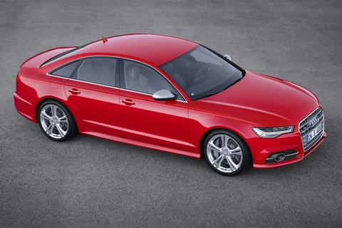 Audi A6 S6 4.0 TFSI quattro 2014 view 4