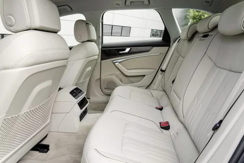 Audi A6 Avant 40 TDI 2018 view 4