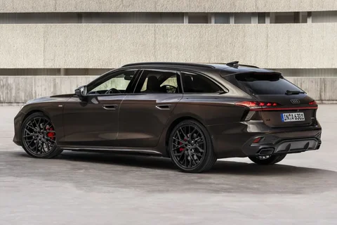 Audi A6 Avant TFSI Advanced edition 2025 view 2