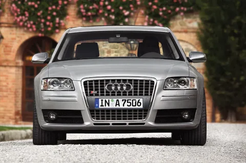 Audi A8 S8 5.2 FSI quattro 2006 view 6