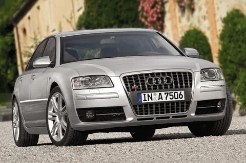 Audi A8 S8 5.2 FSI quattro 2006 view 8