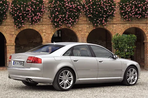 Audi A8 S8 5.2 FSI quattro 2006 view 11