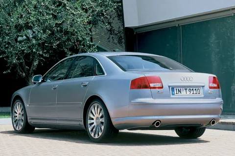 Audi A8 4.2 TDI quattro Long 2005 view 5