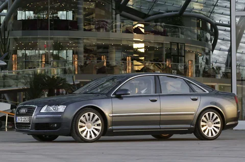Audi A8 6.0 quattro Pro Line 2005 view 6