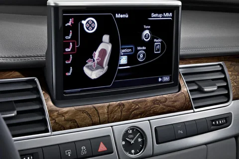 Audi A8 4.2 FSI quattro 2010 view 3