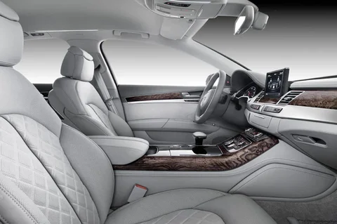 Audi A8 4.2 FSI quattro 2010 view 4