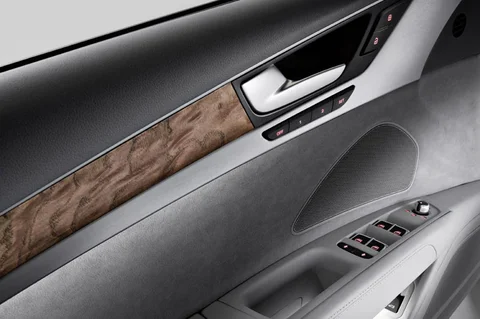 Audi A8 4.2 FSI quattro 2010 view 5