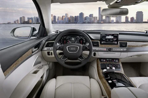 Audi A8 4.2 FSI quattro 2010 view 7
