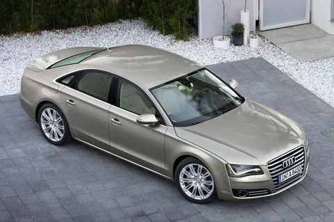 Audi A8 4.2 FSI quattro 2010 view 12