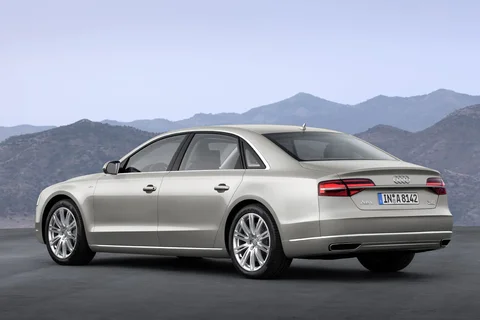 Audi A8 4.0 TFSI quattro 2013 view 2