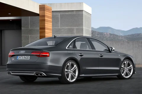 Audi A8 S8 4.0 TFSI quattro 2014 view 4