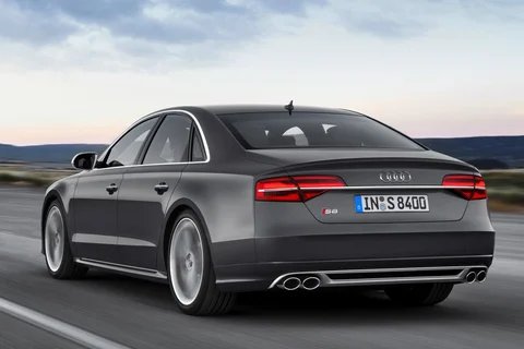 Audi A8 S8 4.0 TFSI quattro 2014 view 5
