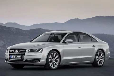 Audi A8 4.0 TFSI quattro 2013 view 12