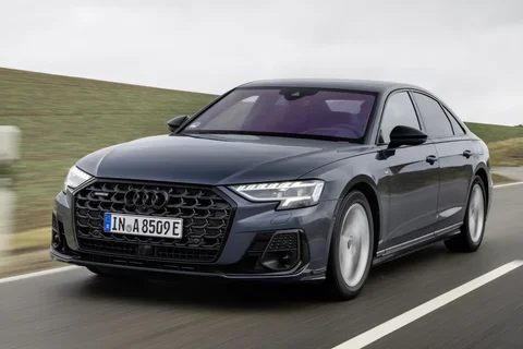 Audi A8 60 TFSI e quattro 2022 view 6