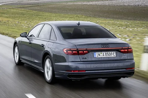 Audi A8 60 TFSI e quattro 2022 view 10