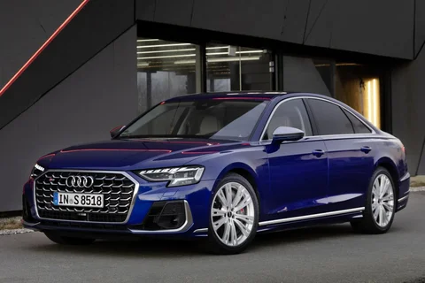 Audi A8 S8 2022 view 3
