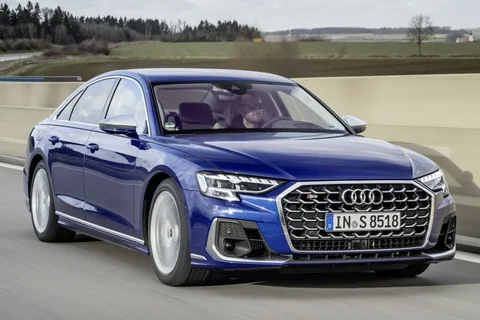 Audi A8 S8 2022 view 7