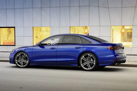 Audi A8 S8 2022 view 10