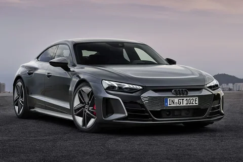 Audi e-tron GT RS e-tron GT 2021 view 2