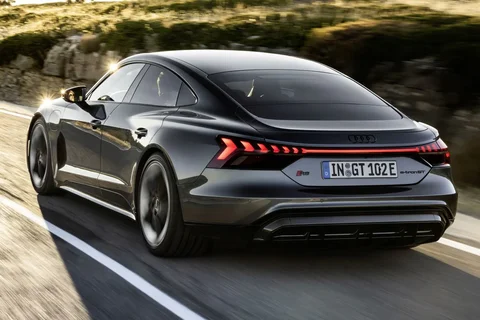 Audi e-tron GT RS e-tron GT 2021 view 5