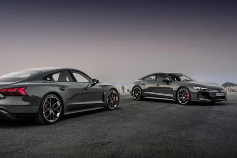 Audi e-tron GT RS e-tron GT performance 2024 view 7