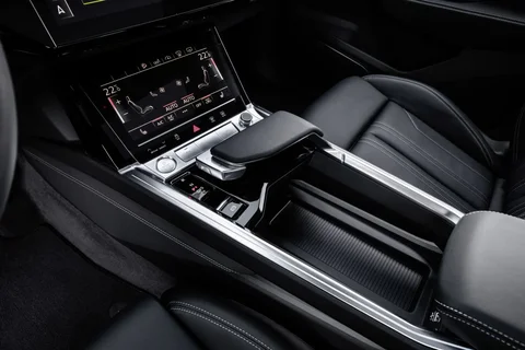 Audi e-tron 55 quattro Advanced edition 2020 view 12
