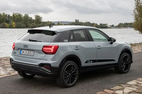 Audi Q2 SQ2 TFSI quattro 2020 view 4