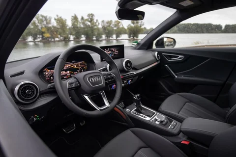 Audi Q2 SQ2 TFSI quattro 2020 view 8