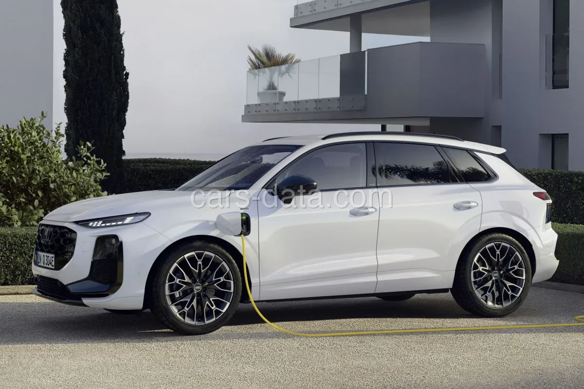 Audi Q3 e-hybrid Advanced edition 2025 front view