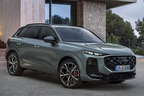 Audi Q3 e-hybrid Advanced edition 2025 view 12