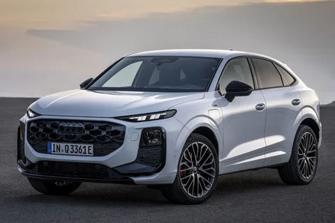 Audi Q3 Sportback e-hybrid Advanced edition 2025 view 4