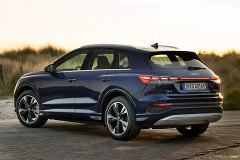 Audi Q4 e-tron 35 Edition 2021 view 5