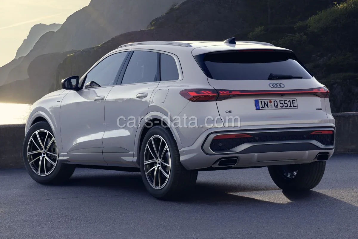 Audi Q5 e-hybrid 220kW Advanced edition 2025 front view
