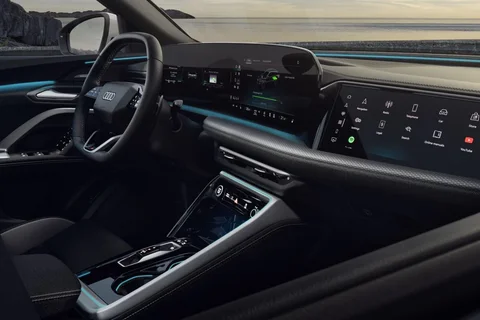 Audi Q5 e-hybrid 220kW Advanced edition 2025 view 6