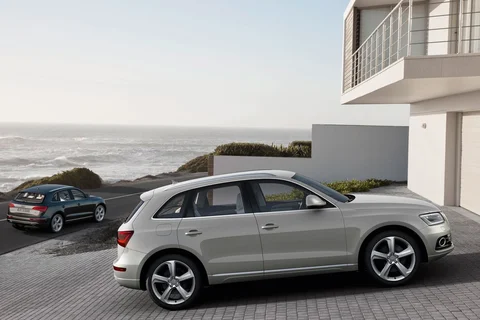 Audi Q5 3.0 TFSI quattro 2012 view 11