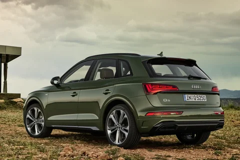 Audi Q5 55 TFSI e quattro S edition 2021 view 5