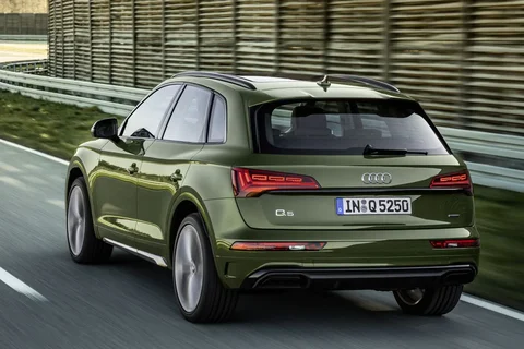 Audi Q5 55 TFSI e quattro S edition 2021 view 6