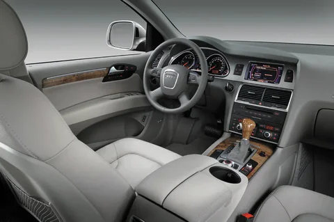 Audi Q7 4.2 TDI quattro 2007 view 9