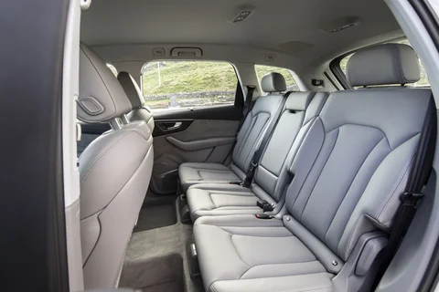 Audi Q7 55 TFSI e quattro Pro Line 2020 view 4