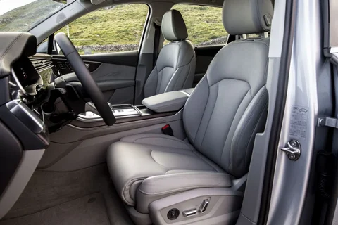 Audi Q7 55 TFSI e quattro Pro Line 2020 view 6