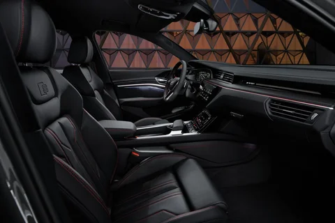 Audi Q8 e-tron SQ8 e-tron quattro 2023 view 3