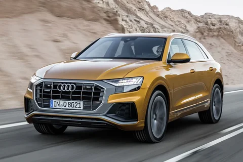 Audi Q8 45 TDI quattro 2019 view 9