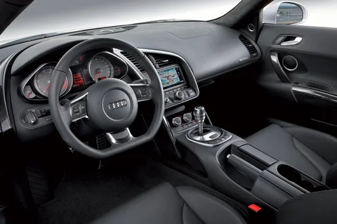 Audi R8 4.2 FSI quattro 2007 view 4